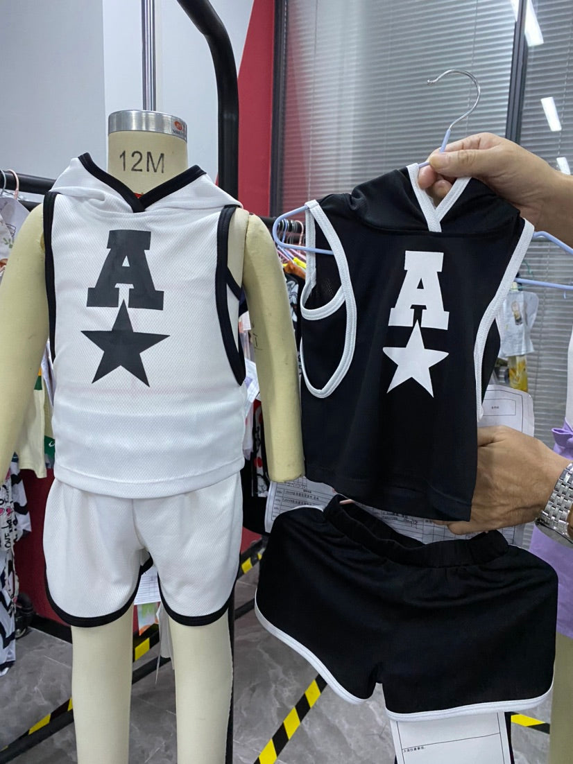 2pcs Baby Boy Star & Letter Print Two Tone Hooded Tank Top and Shorts Set