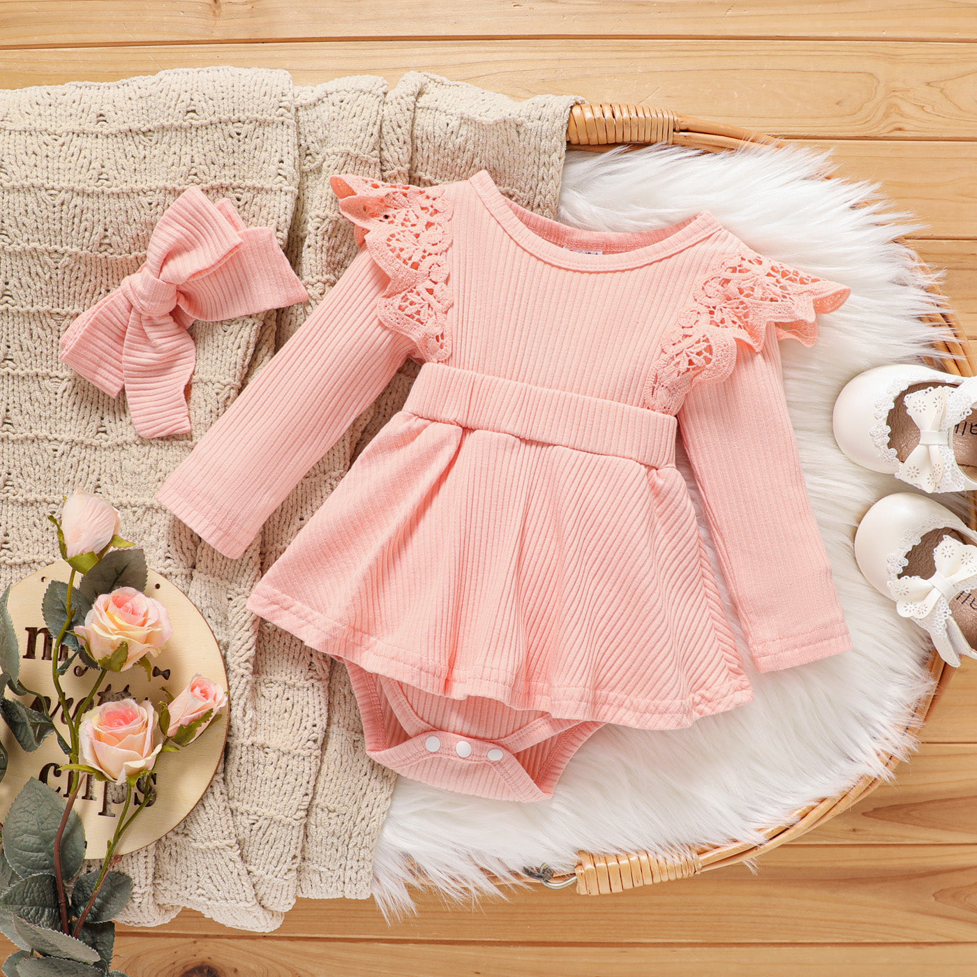 2pcs Baby Girl Solid Rib Knit Spliced Lace Long-sleeve Romper with Headband Set