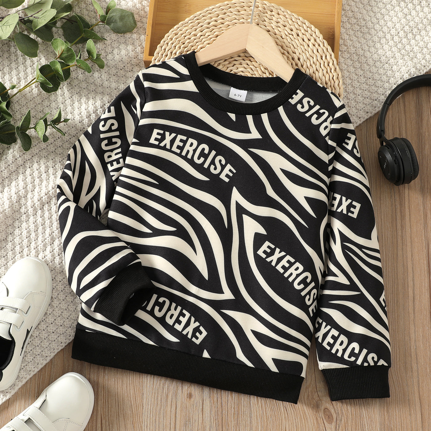 Kid Boy Letter Zebra Stripe Print Black Pullover Sweatshirt