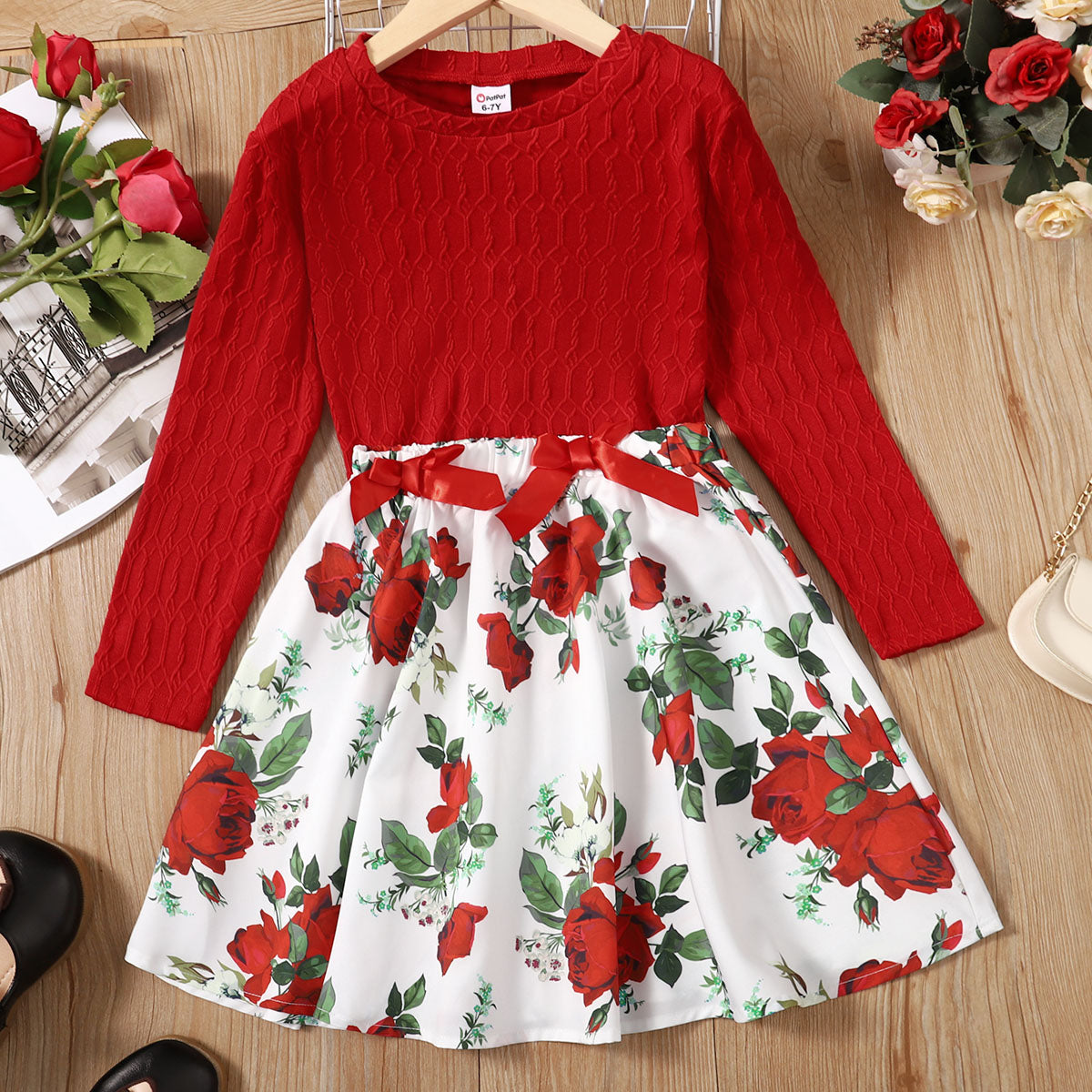 2pcs Kid Girl Christmas Textured Long-sleeve Tee and 3D Bowknot Design Floral Print Skirt Set