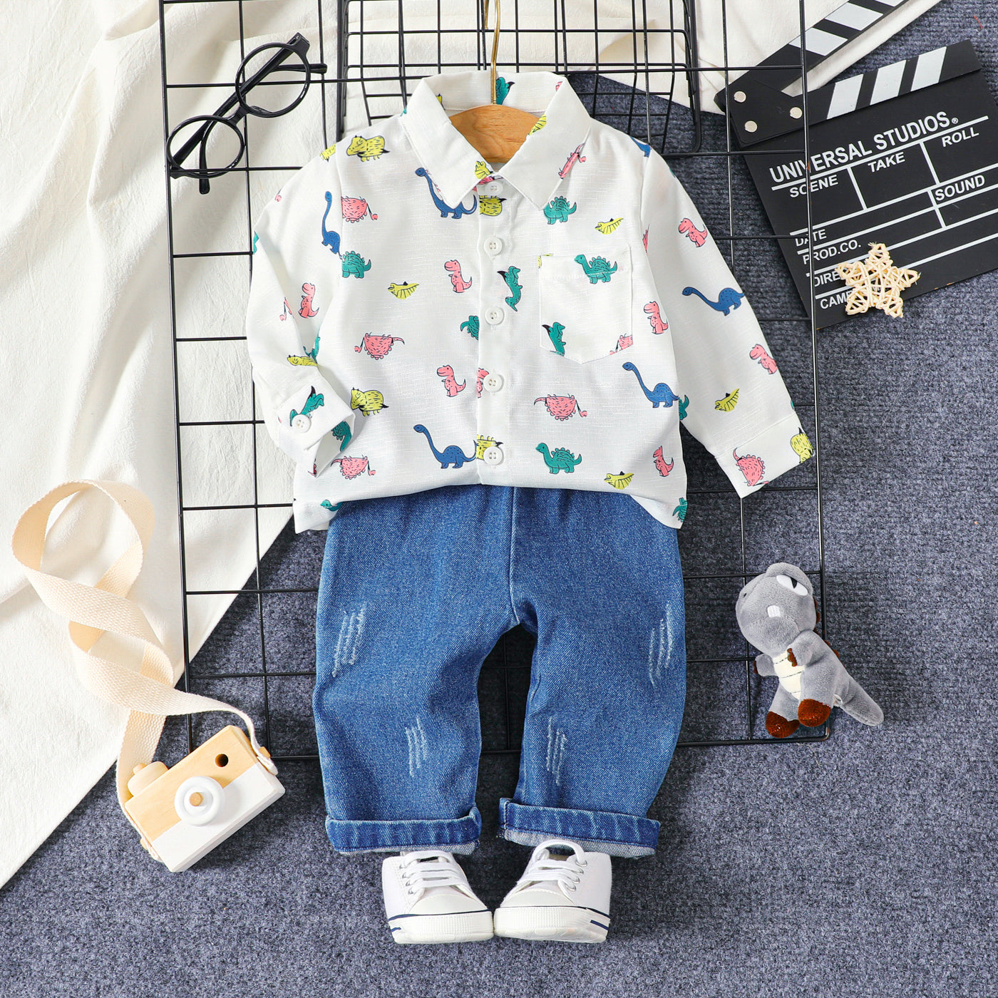 2pcs Baby Boy Allover Dinosaur Print Long-sleeve Shirt and Jeans Set