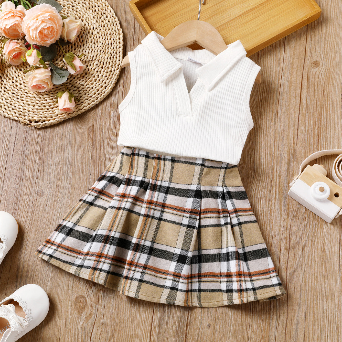 2pcs Toddler Girl Preppy style Lapel Collar Sleeveless Tee and Plaid Pleated Skirt Set